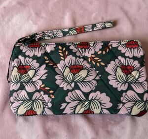 Vera Bradley Lotus Sea Moss Ultralight Essential Wristlet Wallet NWT Exact One